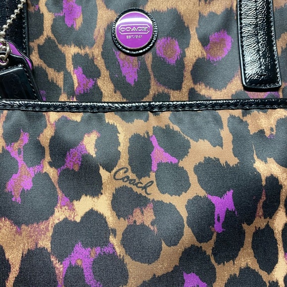 Coach Handbag - Picture 2 of 4